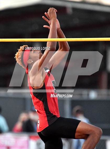 Thumbnail 2 in Alta Loma vs. Colony @ Ayala Tri Meet photogallery.