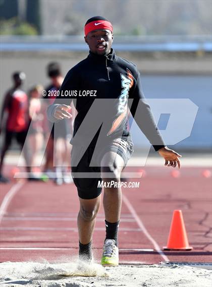 Thumbnail 3 in Alta Loma vs. Colony @ Ayala Tri Meet photogallery.