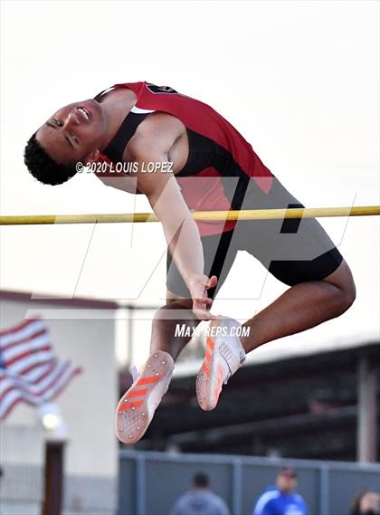 Thumbnail 3 in Alta Loma vs. Colony @ Ayala Tri Meet photogallery.