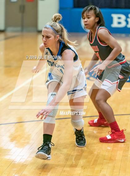 Thumbnail 2 in Fishers @ Indianapolis Bishop Chatard photogallery.