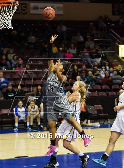 Thumbnail 3 in Phoenix Country Day vs. Phoenix Christian (AIA D4 Semifinal) photogallery.