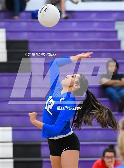 Thumbnail 3 in Kingman @ Northwest Christian photogallery.