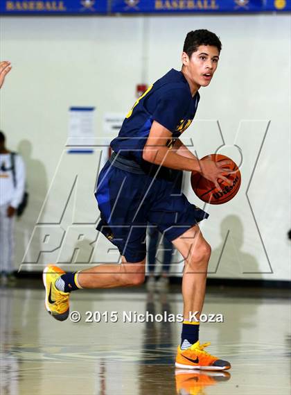 Thumbnail 1 in Mira Costa vs. Santa Monica (El Segundo Tournament) photogallery.