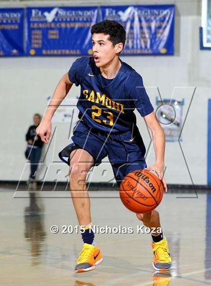 Thumbnail 3 in Mira Costa vs. Santa Monica (El Segundo Tournament) photogallery.