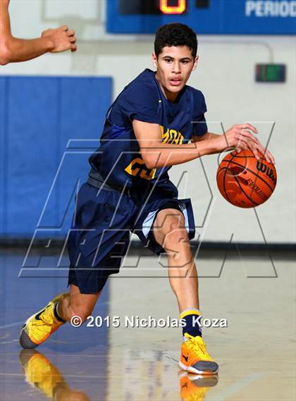 Thumbnail 1 in Mira Costa vs. Santa Monica (El Segundo Tournament) photogallery.