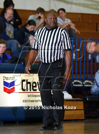 Thumbnail 1 in Mira Costa vs. Santa Monica (El Segundo Tournament) photogallery.