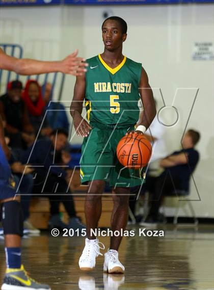 Thumbnail 3 in Mira Costa vs. Santa Monica (El Segundo Tournament) photogallery.