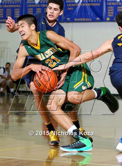 Thumbnail 1 in Mira Costa vs. Santa Monica (El Segundo Tournament) photogallery.