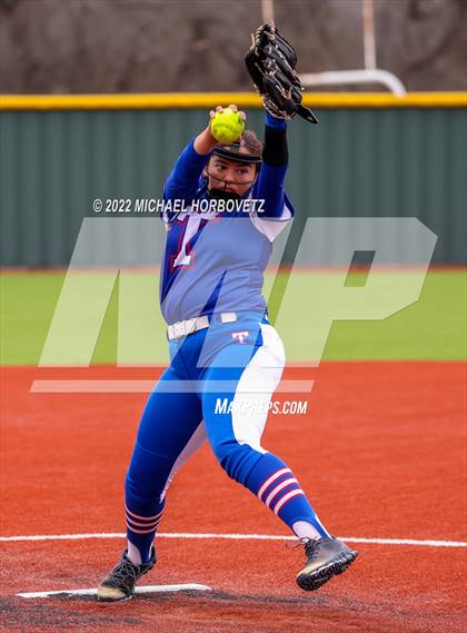 Thumbnail 1 in Wylie vs Temple photogallery.