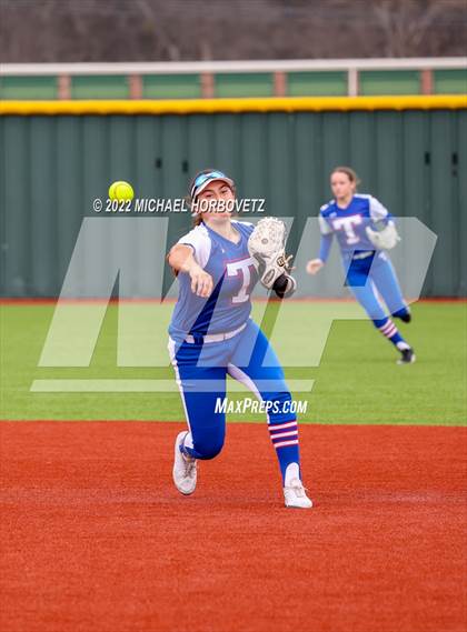 Thumbnail 1 in Wylie vs Temple photogallery.
