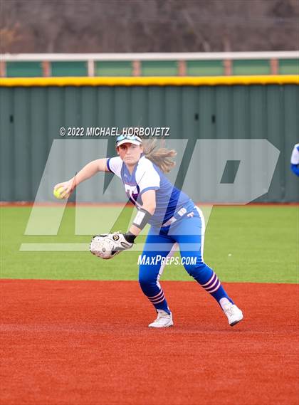 Thumbnail 2 in Wylie vs Temple photogallery.