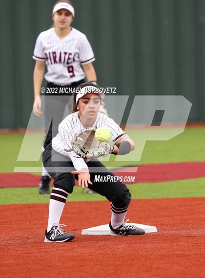 Thumbnail 1 in Wylie vs Temple photogallery.