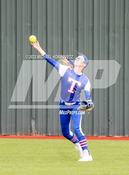 Thumbnail 1 in Wylie vs Temple photogallery.