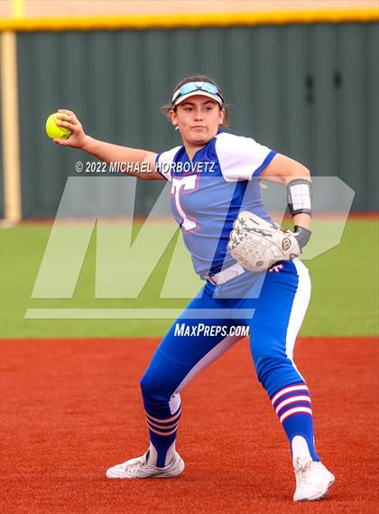 Thumbnail 1 in Wylie vs Temple photogallery.
