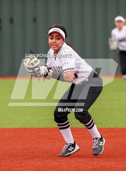 Thumbnail 1 in Wylie vs Temple photogallery.