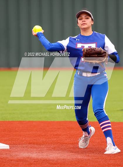 Thumbnail 1 in Wylie vs Temple photogallery.