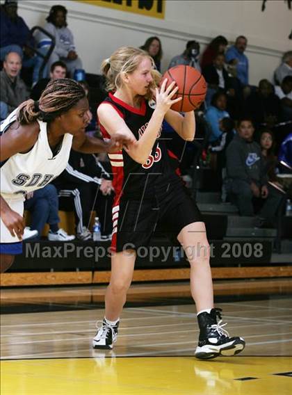Thumbnail 2 in Canyon Crest Academy vs. San Diego (So Cal Holiday Classic) photogallery.