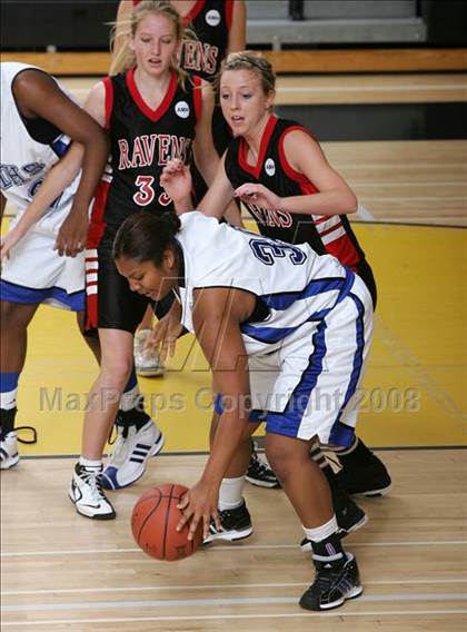 Thumbnail 2 in Canyon Crest Academy vs. San Diego (So Cal Holiday Classic) photogallery.