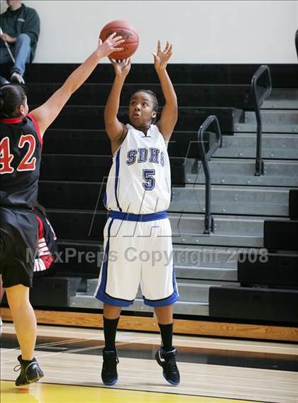 Thumbnail 2 in Canyon Crest Academy vs. San Diego (So Cal Holiday Classic) photogallery.