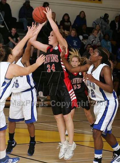 Thumbnail 2 in Canyon Crest Academy vs. San Diego (So Cal Holiday Classic) photogallery.