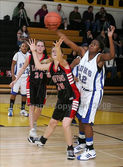 Thumbnail 2 in Canyon Crest Academy vs. San Diego (So Cal Holiday Classic) photogallery.