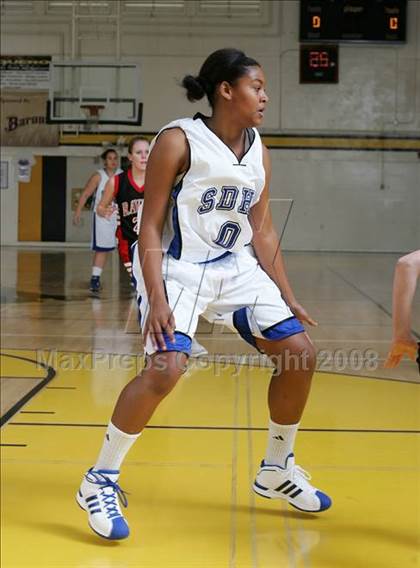 Thumbnail 2 in Canyon Crest Academy vs. San Diego (So Cal Holiday Classic) photogallery.