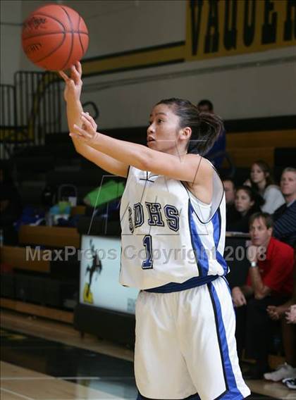 Thumbnail 2 in Canyon Crest Academy vs. San Diego (So Cal Holiday Classic) photogallery.