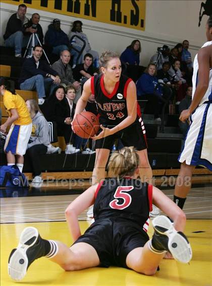 Thumbnail 2 in Canyon Crest Academy vs. San Diego (So Cal Holiday Classic) photogallery.