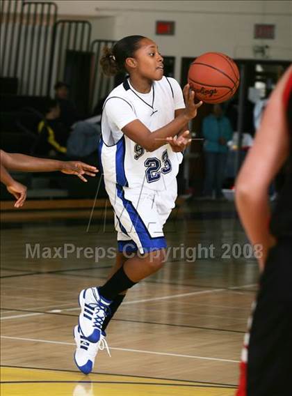 Thumbnail 3 in Canyon Crest Academy vs. San Diego (So Cal Holiday Classic) photogallery.