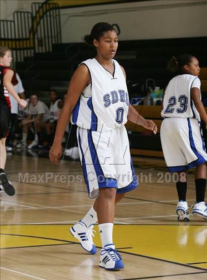 Thumbnail 3 in Canyon Crest Academy vs. San Diego (So Cal Holiday Classic) photogallery.