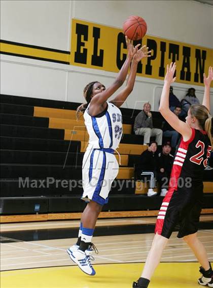 Thumbnail 3 in Canyon Crest Academy vs. San Diego (So Cal Holiday Classic) photogallery.