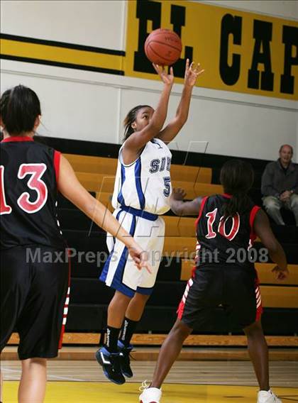 Thumbnail 2 in Canyon Crest Academy vs. San Diego (So Cal Holiday Classic) photogallery.