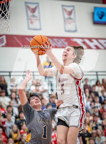 Thumbnail 3 in Bonneville vs Cedar Valley (UHSAA 5A Round 1) photogallery.