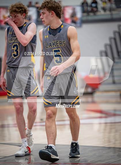 Thumbnail 3 in Bonneville vs Cedar Valley (UHSAA 5A Round 1) photogallery.