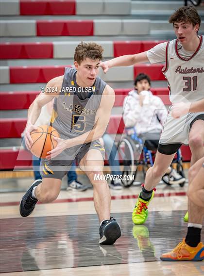 Thumbnail 2 in Bonneville vs Cedar Valley (UHSAA 5A Round 1) photogallery.