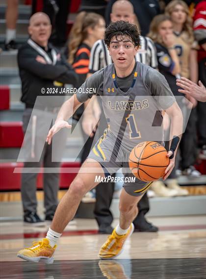 Thumbnail 3 in Bonneville vs Cedar Valley (UHSAA 5A Round 1) photogallery.