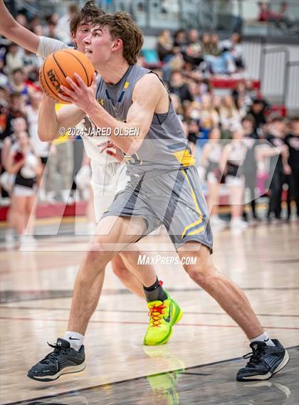 Thumbnail 3 in Bonneville vs Cedar Valley (UHSAA 5A Round 1) photogallery.