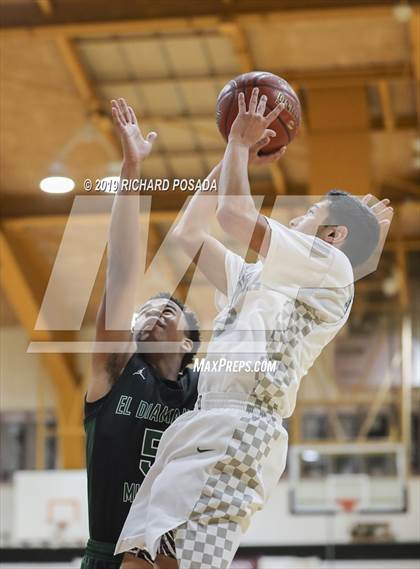 Thumbnail 2 in El Diamante vs. Dinuba (Polly Wilhelmsen Invitational) photogallery.