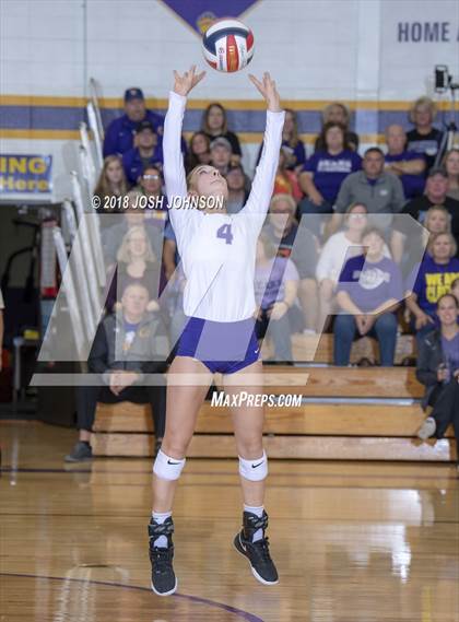 Thumbnail 2 in Clayton vs. Elmwood (WIAA D4 Regional Semifinal) photogallery.