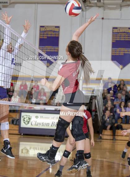 Thumbnail 1 in Clayton vs. Elmwood (WIAA D4 Regional Semifinal) photogallery.