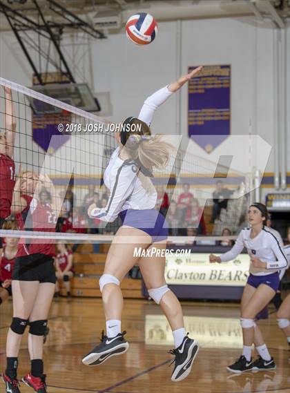 Thumbnail 3 in Clayton vs. Elmwood (WIAA D4 Regional Semifinal) photogallery.