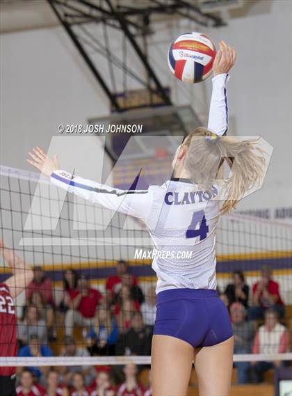 Thumbnail 1 in Clayton vs. Elmwood (WIAA D4 Regional Semifinal) photogallery.