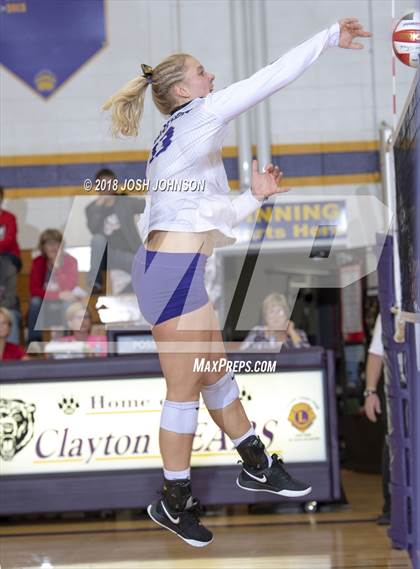 Thumbnail 1 in Clayton vs. Elmwood (WIAA D4 Regional Semifinal) photogallery.