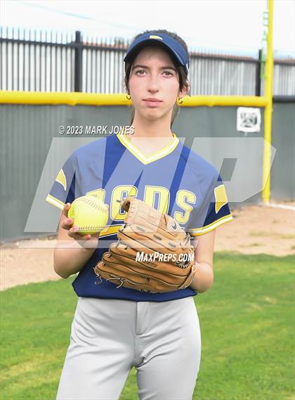 Thumbnail 3 in Phoenix Country Day (Seniors) photogallery.