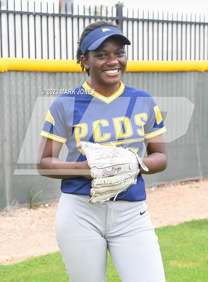 Thumbnail 1 in Phoenix Country Day (Seniors) photogallery.