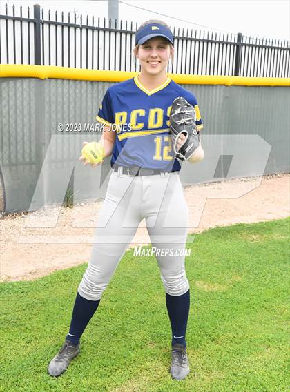 Thumbnail 1 in Phoenix Country Day (Seniors) photogallery.