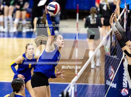 Thumbnail 3 in Simla vs. Wiggins (CHSAA 2A Semifinal) photogallery.