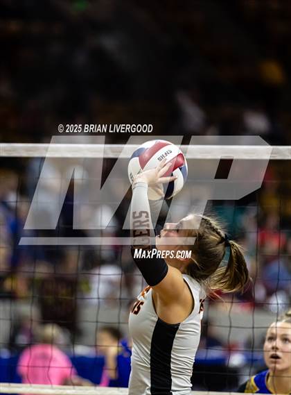 Thumbnail 2 in Simla vs. Wiggins (CHSAA 2A Semifinal) photogallery.