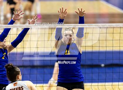 Thumbnail 3 in Simla vs. Wiggins (CHSAA 2A Semifinal) photogallery.