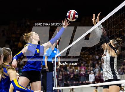 Thumbnail 3 in Simla vs. Wiggins (CHSAA 2A Semifinal) photogallery.